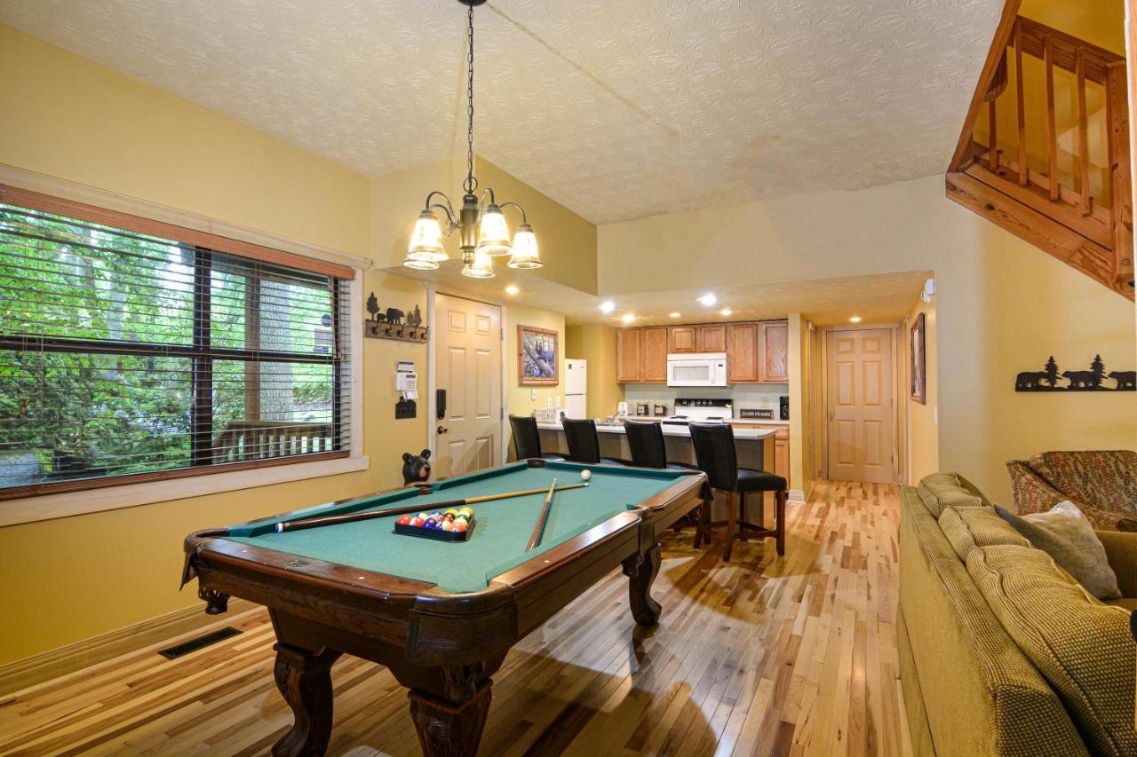 Bear Footin' On The Creek Vila Gatlinburg Exterior foto