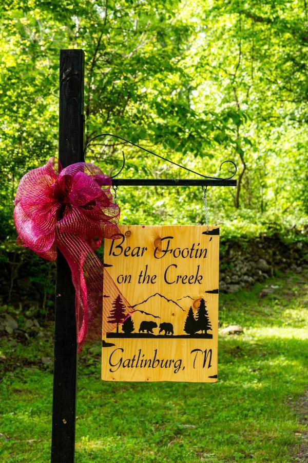 Bear Footin' On The Creek Vila Gatlinburg Exterior foto